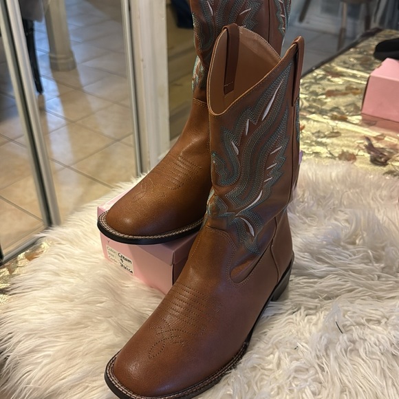 BROWN COWBOY SHOE SIZE 39 NEW NEVER WORN - Picture 3 of 4
